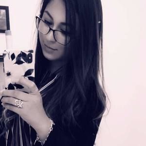 Meet your Posher, Anne